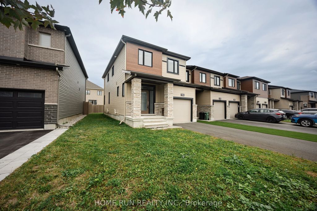 141 Namaste Walk, Barrhaven