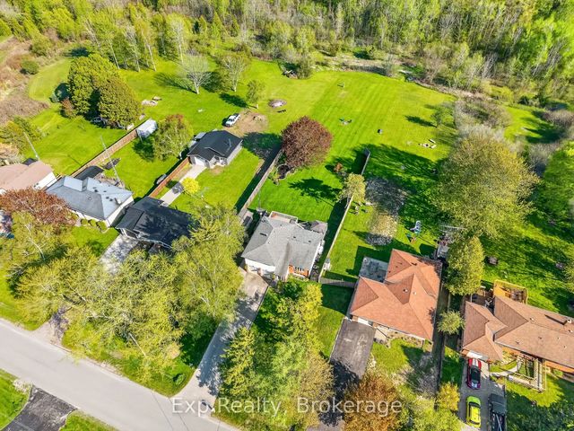 1175 Lakeshore Road, Port Hope