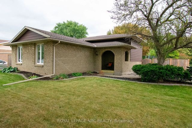 46 Trelawn Parkway, Welland
