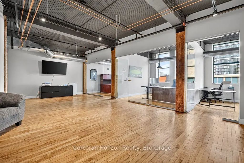 69 John Street S 350, Hamilton