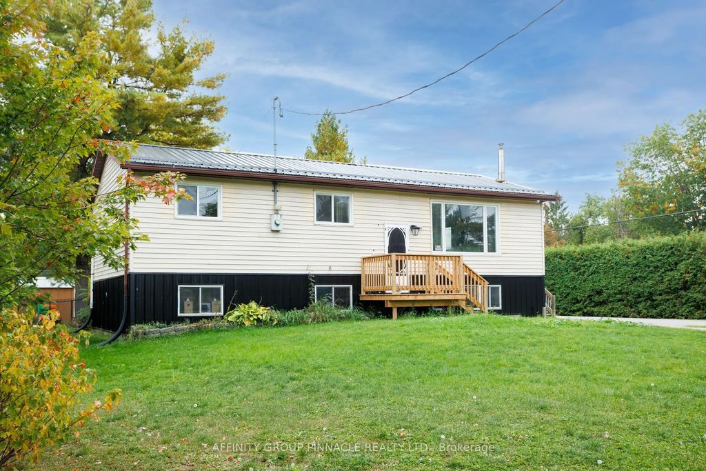 24 Oakwood Drive, Kawartha Lakes