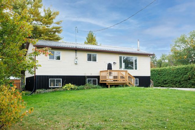 24 Oakwood Drive, Kawartha Lakes