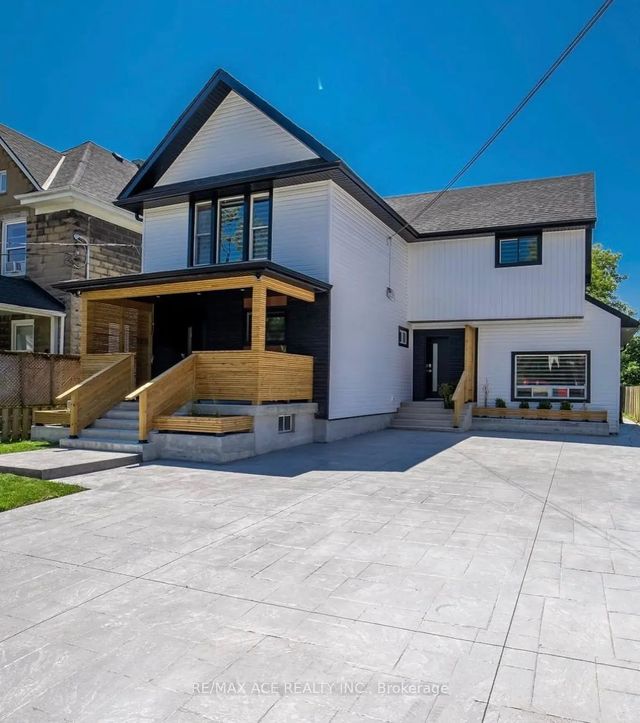 4985 Crysler Avenue 2, Niagara Falls