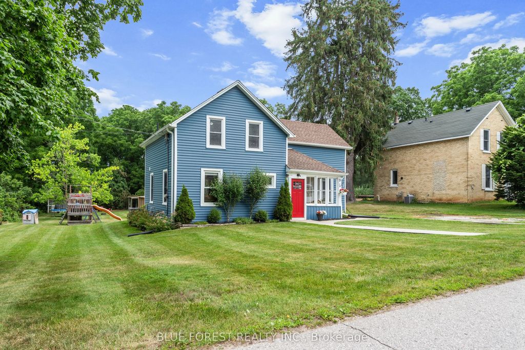 9 Union Street E, Lambton Shores