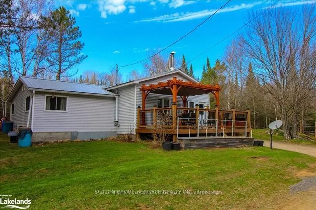 1241 One Mile Drive, Minden Hills