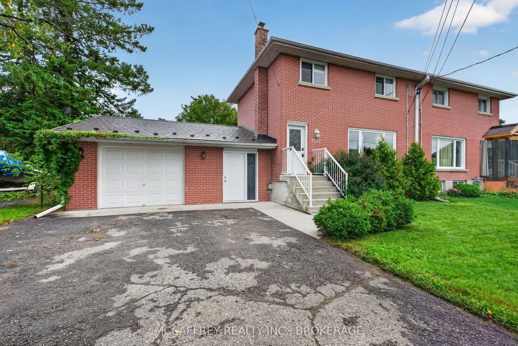 1242 Leyton Avenue, Kingston