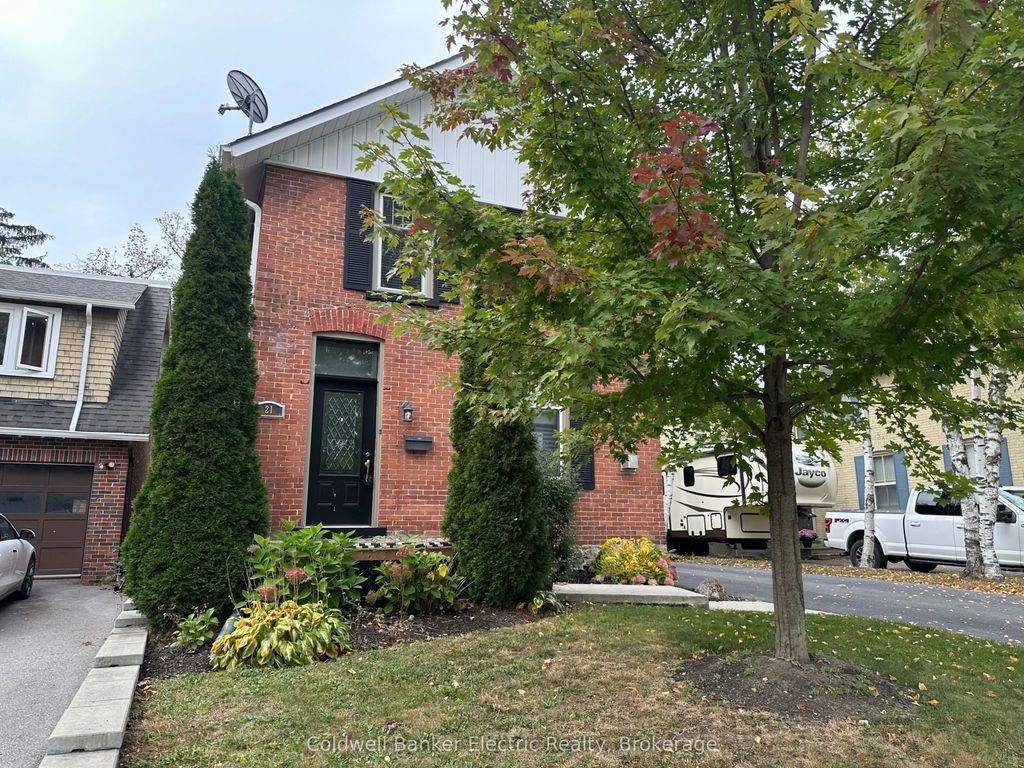 21 Sussex Street N, Kawartha Lakes