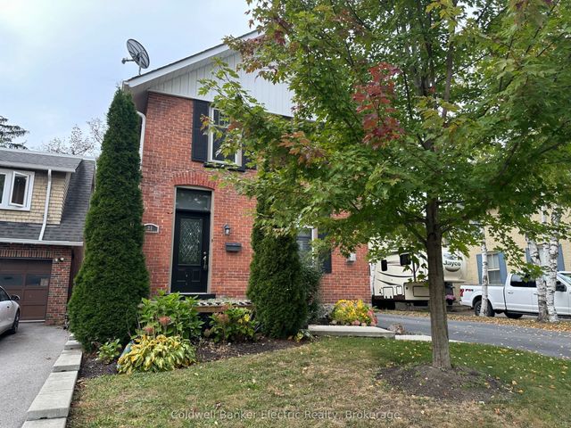 21 Sussex Street N, Kawartha Lakes