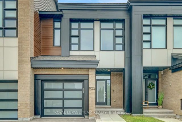 822 Chipping Circle, Blossom Park - Airport and Area