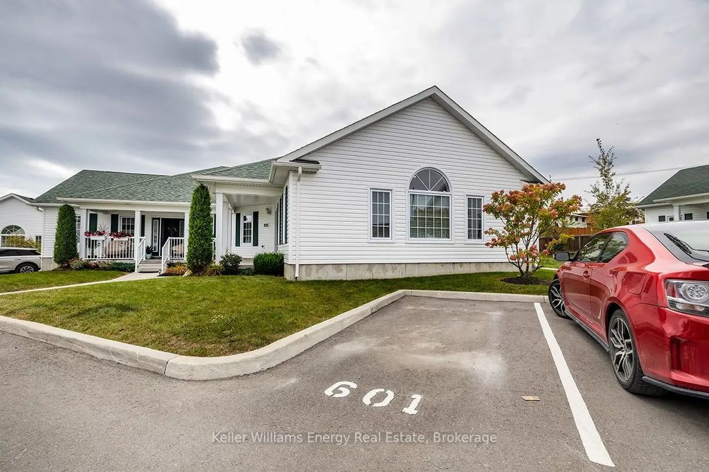 300 Croft Street 601, Port Hope