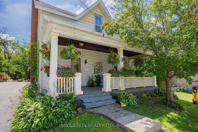 58 Lake Avenue E, Carleton Place