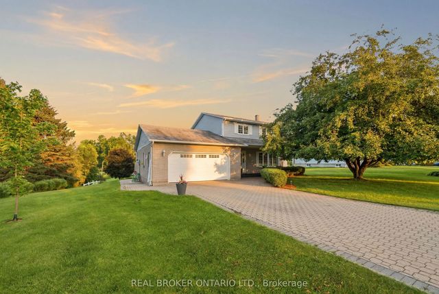 10532 Main Street, North Dundas