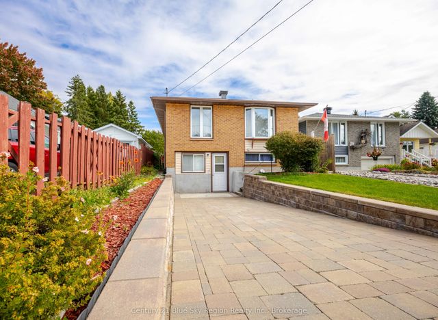 430 Aubrey Street, North Bay