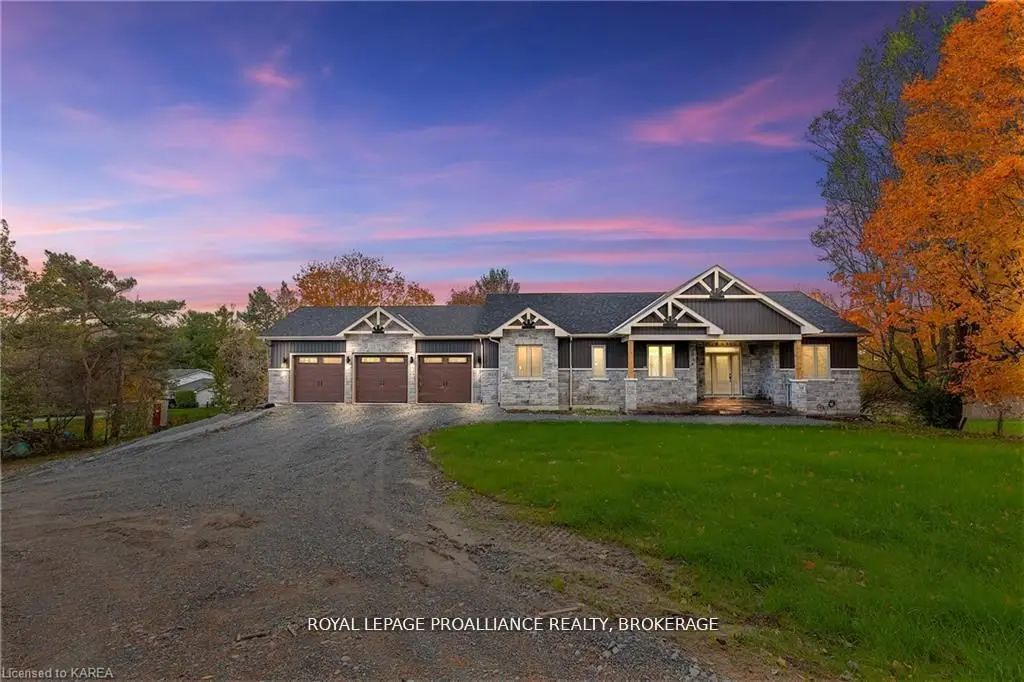 1888 Sunbury Road, Frontenac