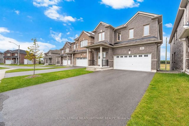 301 Ridley Crescent, Southgate