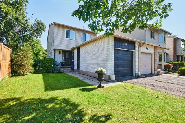 209 Sherway Drive, Barrhaven