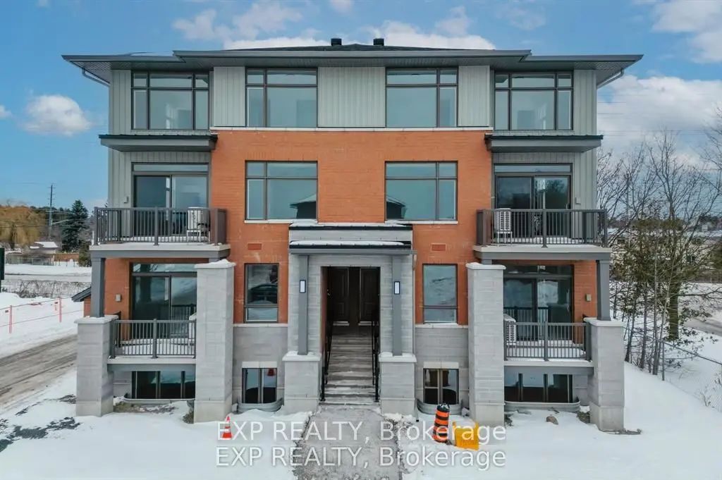 201 Silhouette Private, Barrhaven
