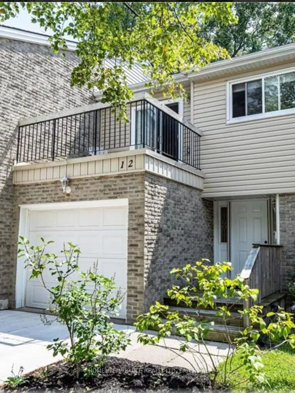 669 Osgoode Drive 12, London South