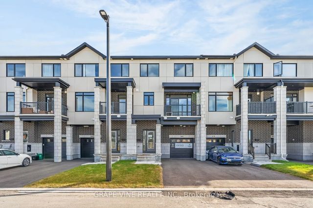 580 Arbia Ridge, Kanata