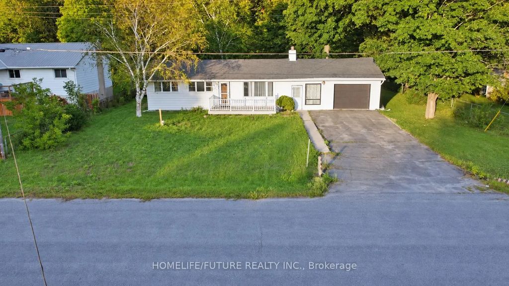 85 Peterson Street, Quinte West