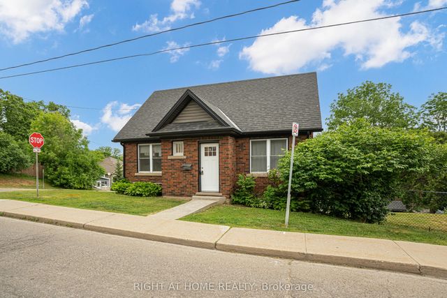 38 Washington Street, Brant