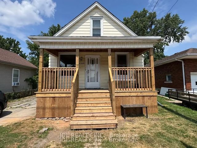 6269 Ash Street, Niagara Falls