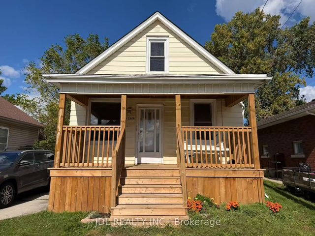6269 Ash Street, Niagara Falls
