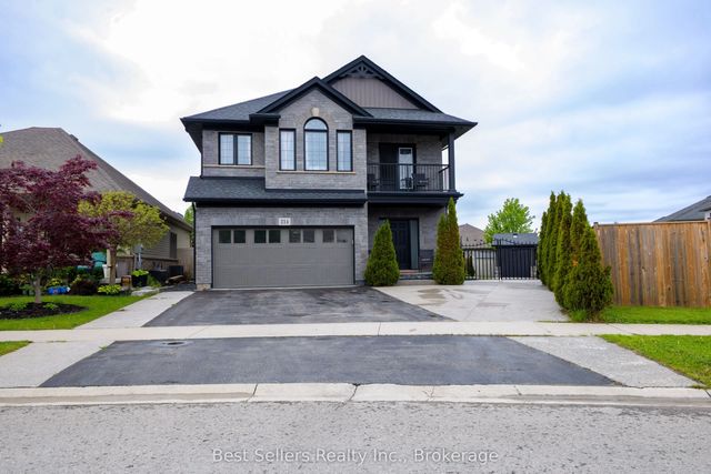 214 Cardinal Crescent, Welland