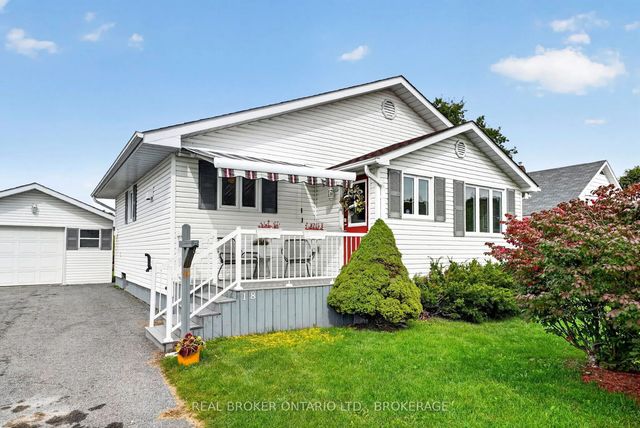 18 Frost Avenue, South Stormont