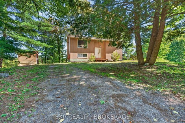 1054 York Road, Frontenac