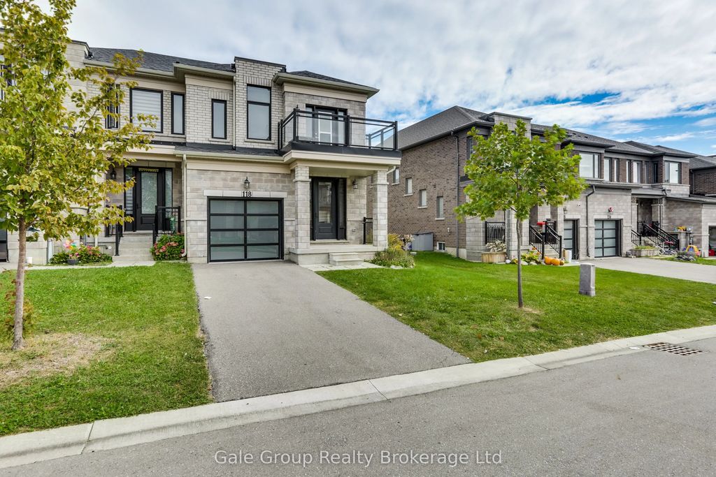 118 Huntingford Trail W, Woodstock