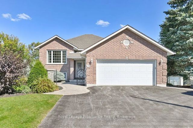 128 Maple Drive, Belleville