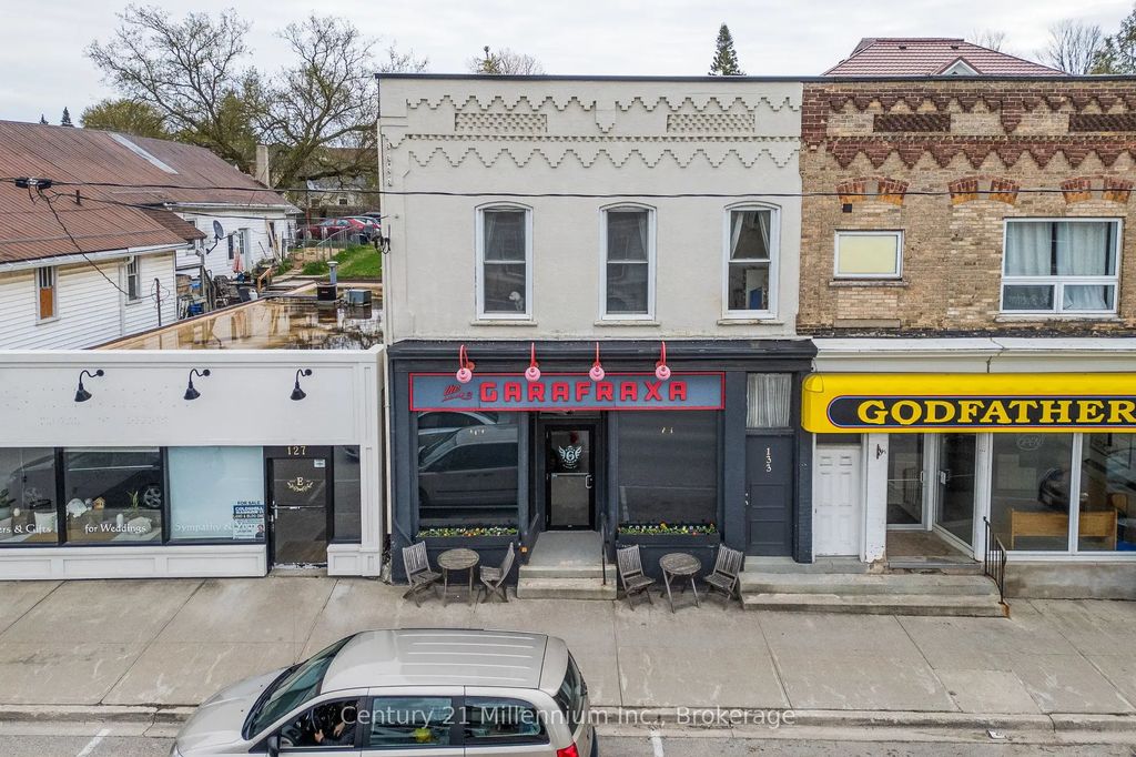 131-133 Garafraxa Street S, West Grey