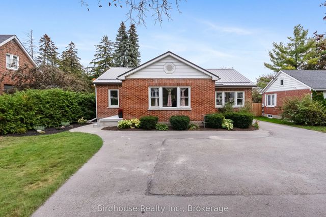 14 Angeline Street S, Kawartha Lakes