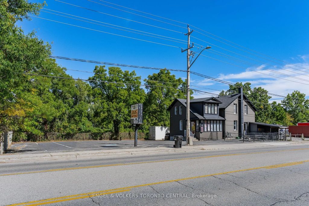 3188 King Street E, Kitchener
