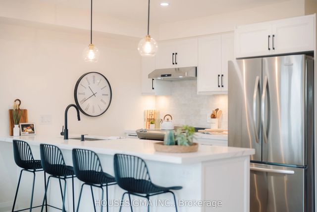 825 Cook Crescent, Shelburne