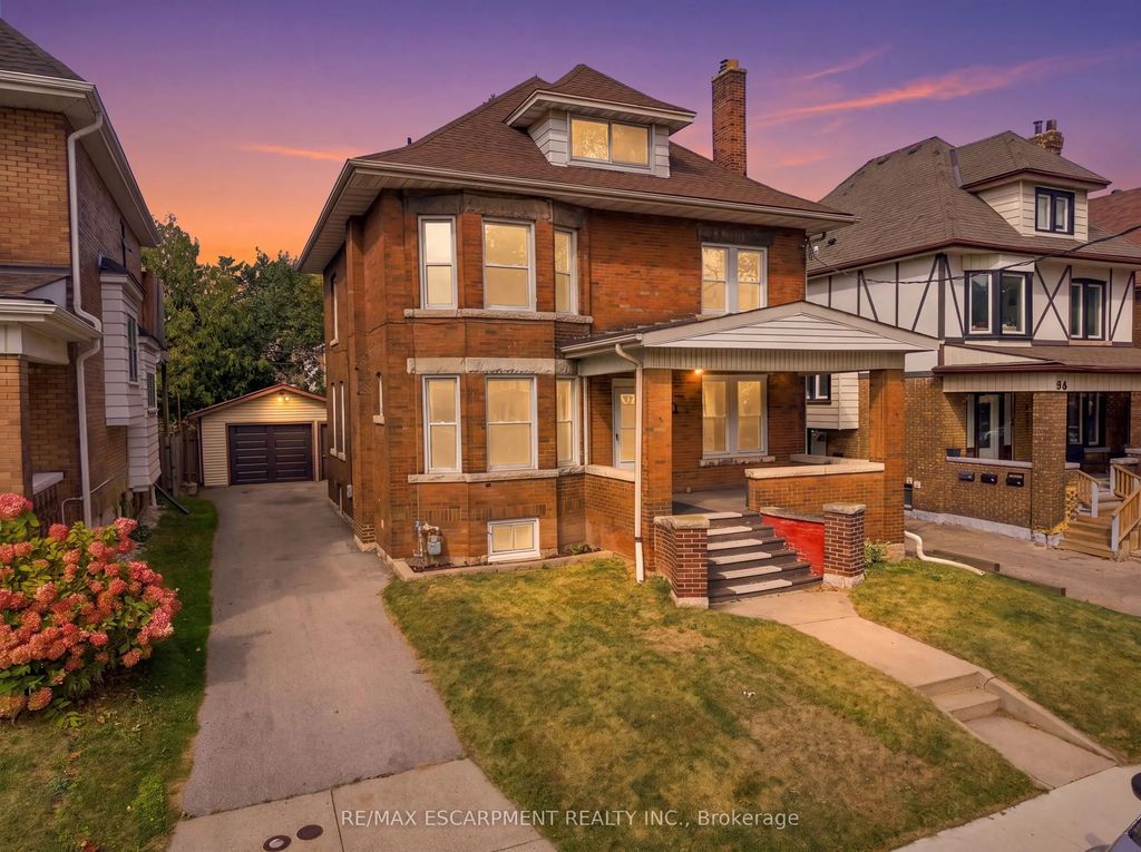 100 Balsam Avenue S, Hamilton