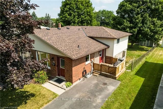 484b Red Fox Road, Waterloo