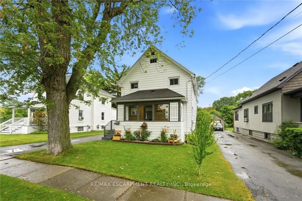 458 Davis Street, Port Colborne