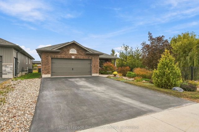 31 Ambrosia Terrace, Quinte West