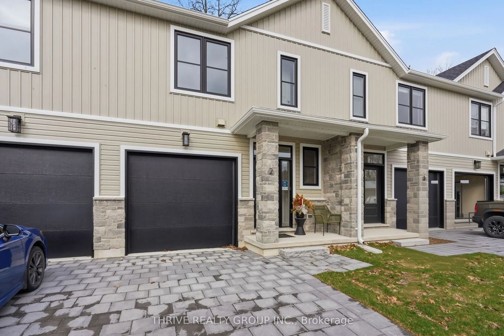 279 Hill Street 14, Central Elgin