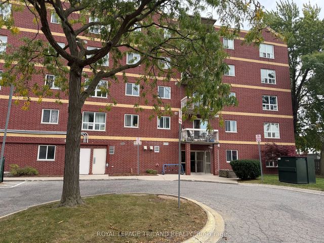 Photo of Listing #X13850940
