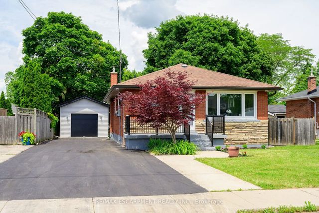 150 Howard Avenue, Hamilton