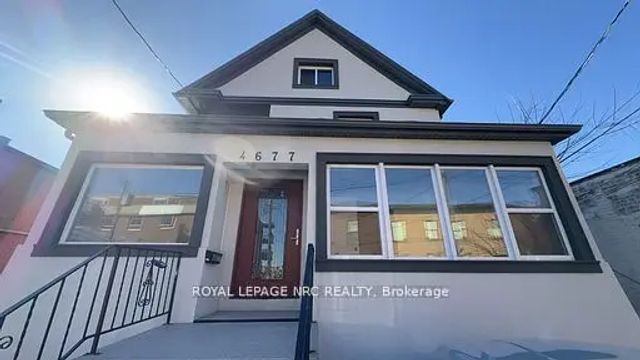 4677 Crysler Avenue, Niagara Falls