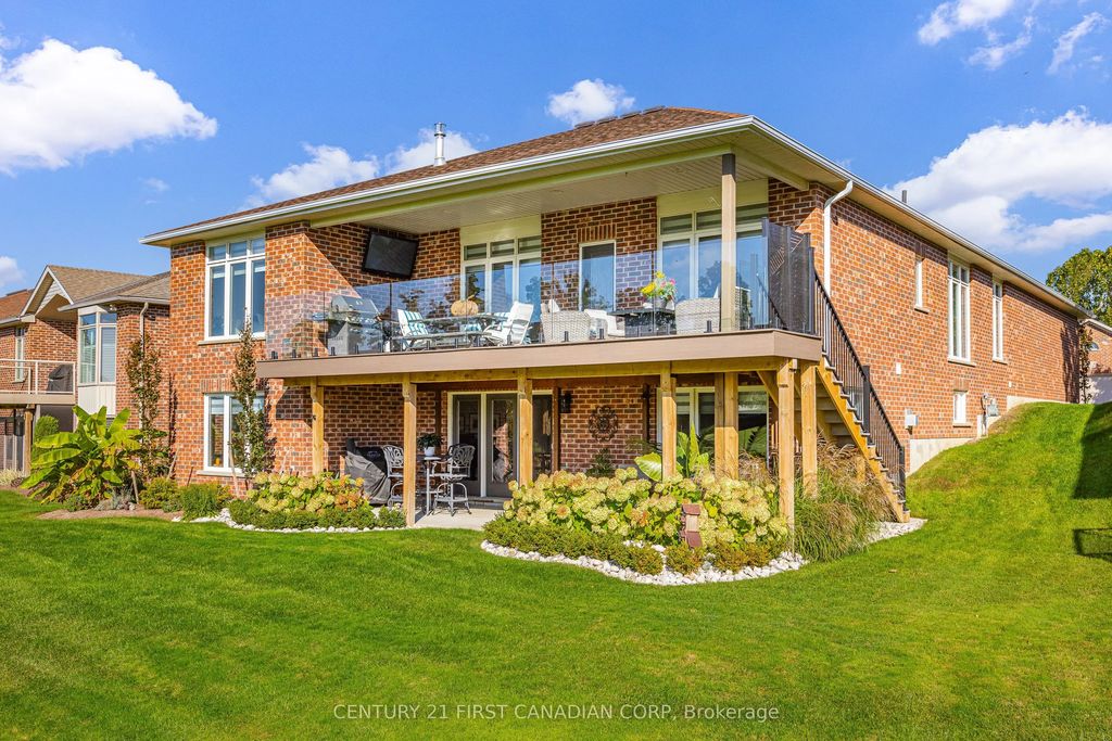 1048 Sandy Somerville Drive, London South