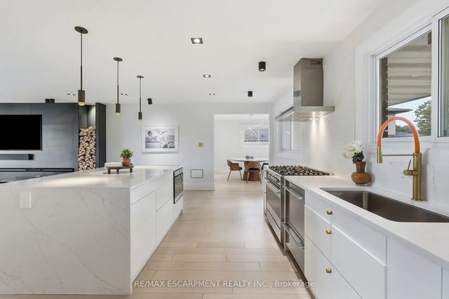 9 Donlea Drive, Hamilton