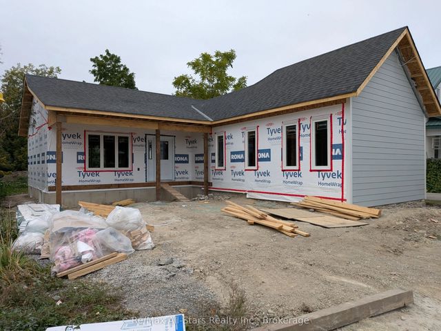 99 St Patrick Street, Kawartha Lakes
