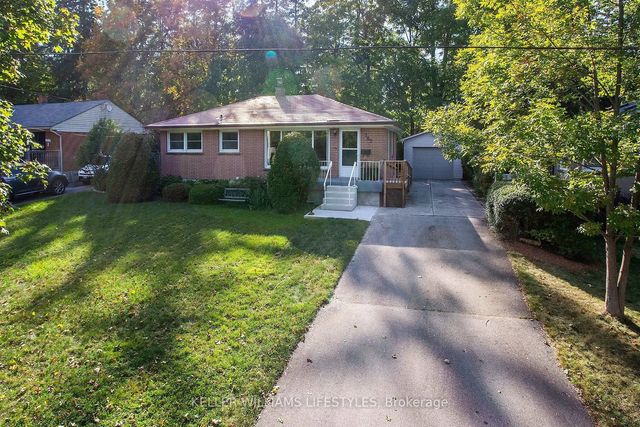 155 Trowbridge Avenue, London South