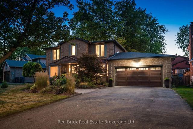 8 Sugarbush Place, Guelph