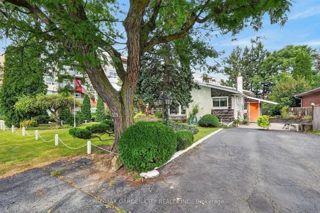 529 Carlton Street, St. Catharines